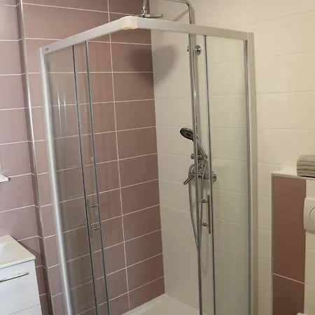 Apartment Apartma Lukovi 2 Obrov